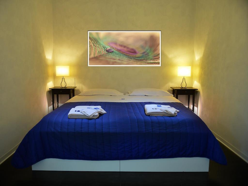 Rooms Gli Arcangeli 2 - Affitti Brevi Italia Монте-Сант'Анджело Номер фото