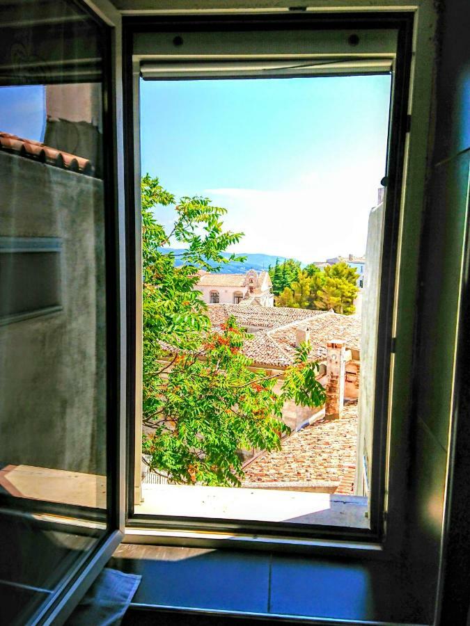 Rooms Gli Arcangeli 2 - Affitti Brevi Italia Монте-Сант'Анджело Экстерьер фото