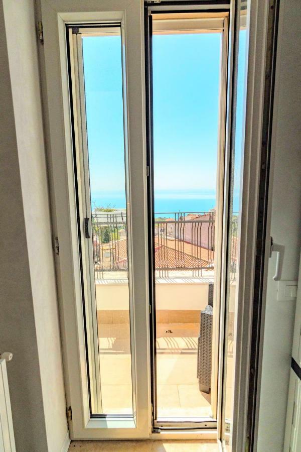 Rooms Gli Arcangeli 2 - Affitti Brevi Italia Монте-Сант'Анджело Экстерьер фото